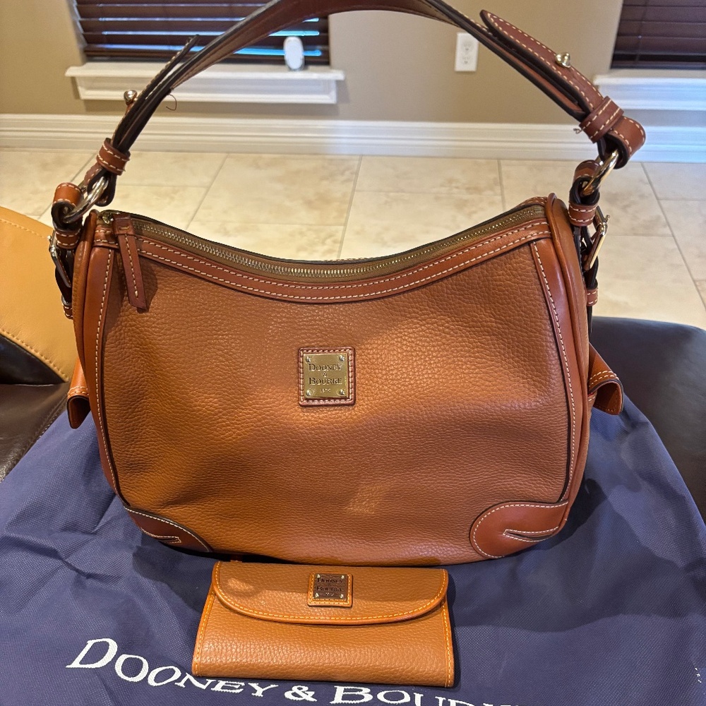 DOONEY & BOURKE PEBBLE LEATHER CARAMEL HOBO HANDBAG AND WALLET